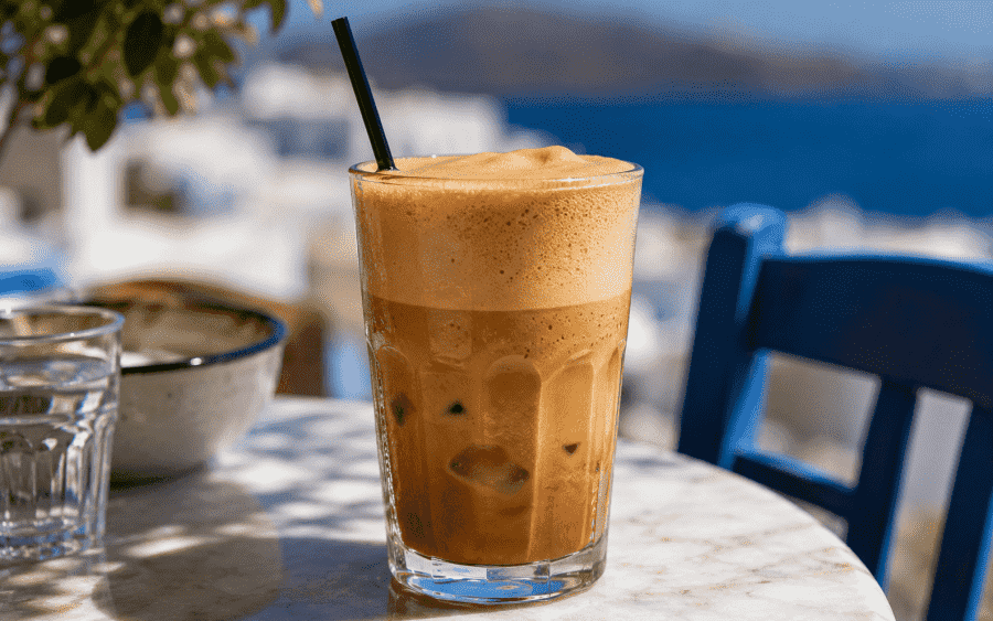 Griechisches Frappé Rezept: So gelingt Ihnen der perfekte Eiskaffee