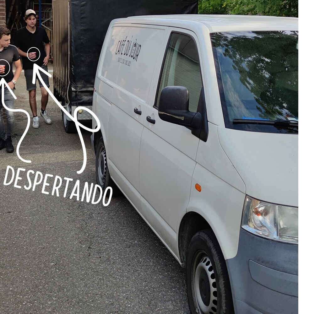 Despertando-Trinker beim Lagerhaus